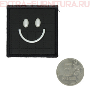 Нашивка под кожу квадрат "смайл" 4,5*4,5см черный